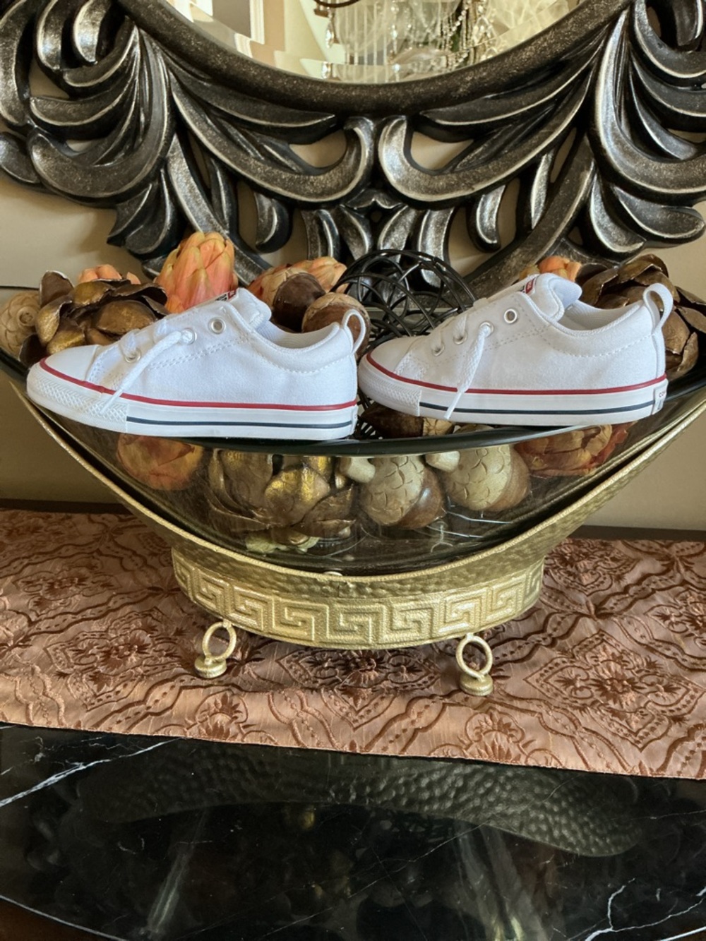 Converse Kids White Canvas Low Top Sneakers with Red & Navy Trim ~ Sz 8 Kids - Picture 6 of 11